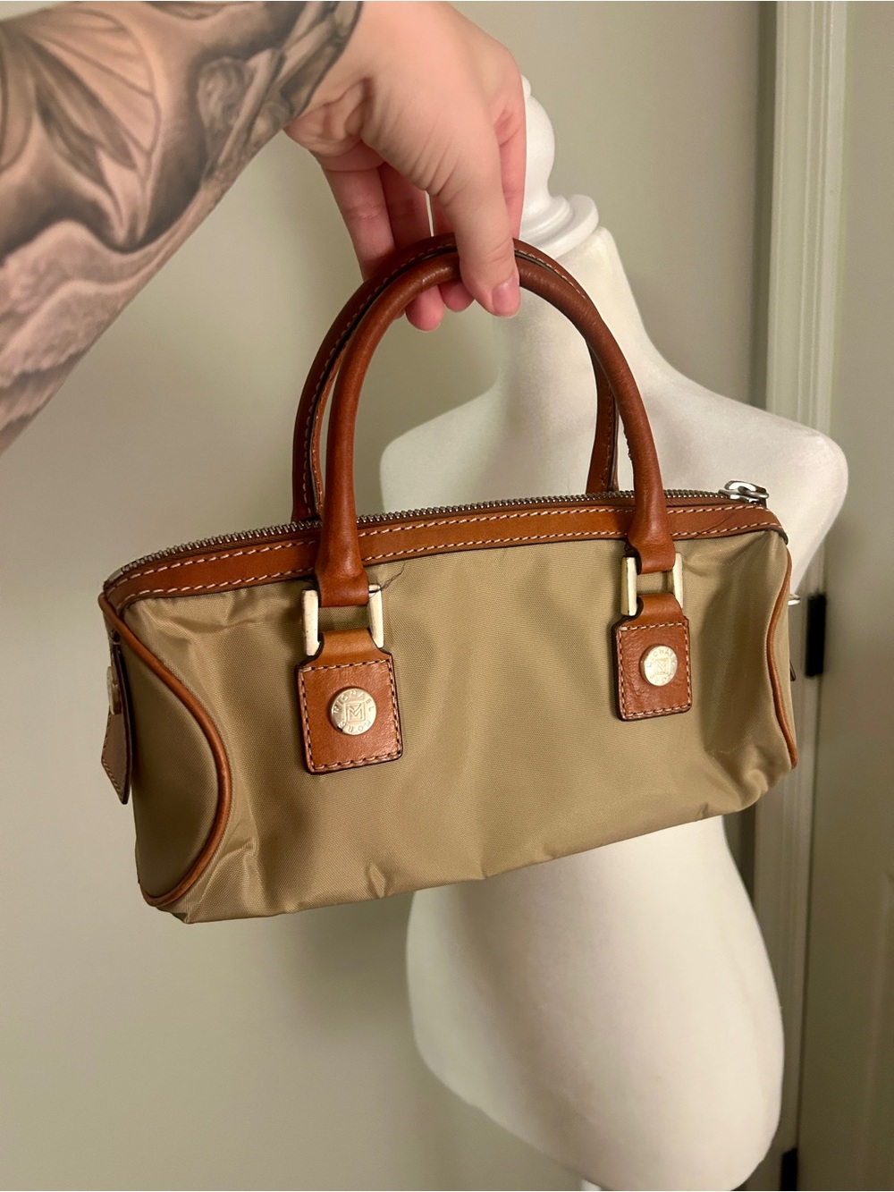Micheal Kors Beige Barrel Tote